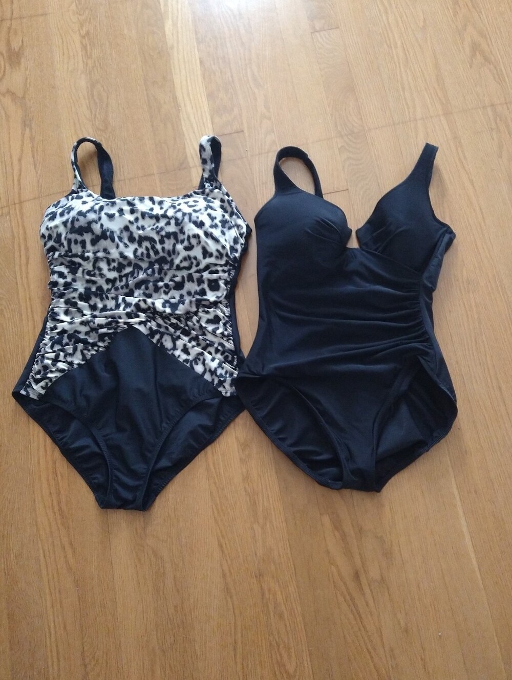 Bundle♣️ One-Piece Swimsuit  ♣️Miraclesuit  Black +Land End Leopard